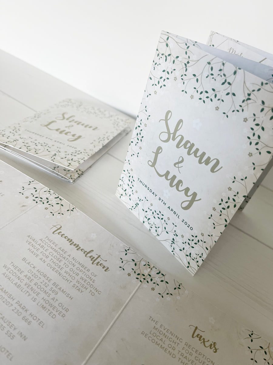 White and Gold Gypsophila with Vintage Texture Background Concertina Wedding Invitations